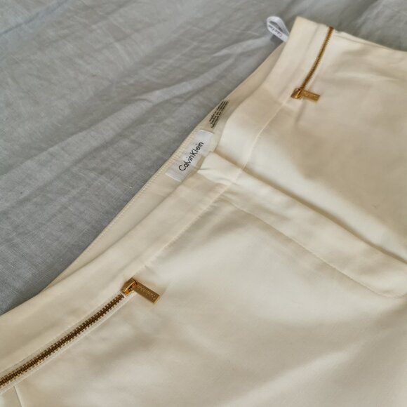 White trousers - Picture 7 of 9